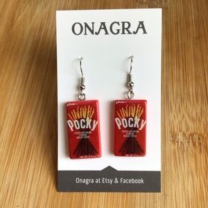 ☀️3/$25☀️ Pocky resin earrings